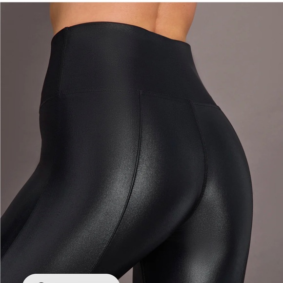 Carbon38 black flared leggings in Takara Shine - Picture 5 of 13